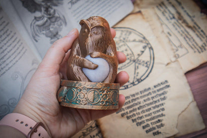 Demiguise statue, glow in the dark - The Flaming Feather & Flaming Filament
