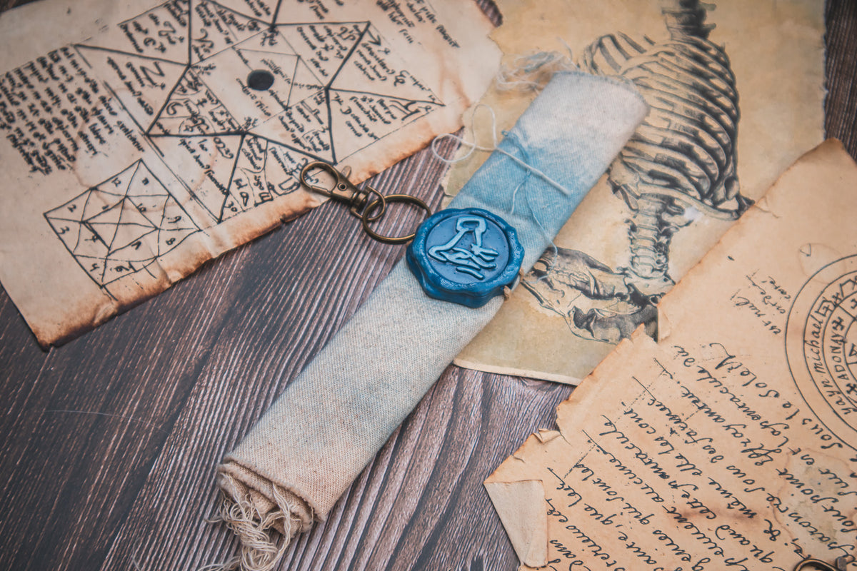 Wearable Belt Scrolls