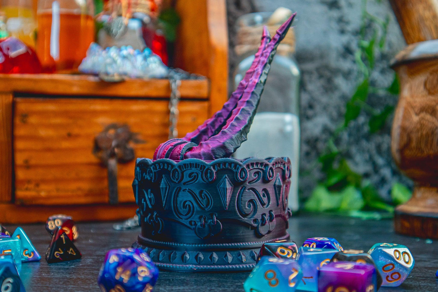 Bloodhunter Dice Box - The Flaming Feather & Flaming Filament