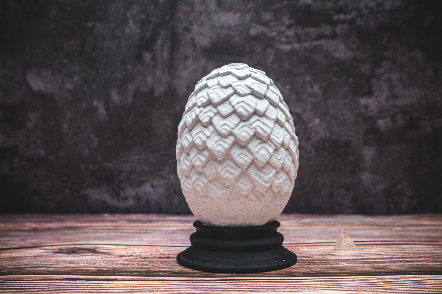 Dragon egg + stand - screw on dice holder - The Flaming Feather & Flaming Filament