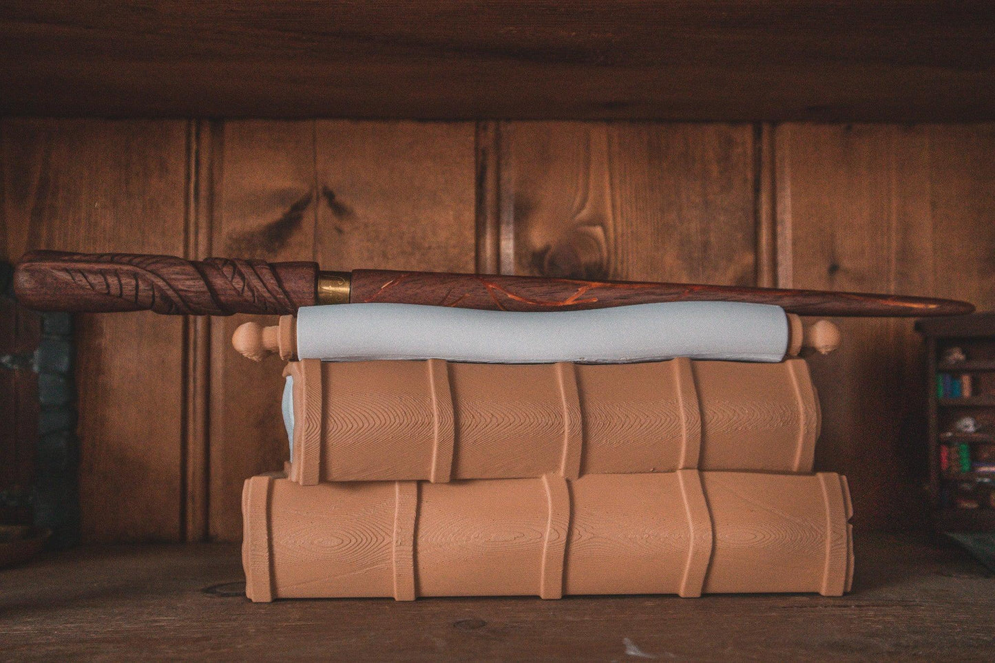 Magical Books Wandholder - Single wandholder - The Flaming Feather & Flaming Filament